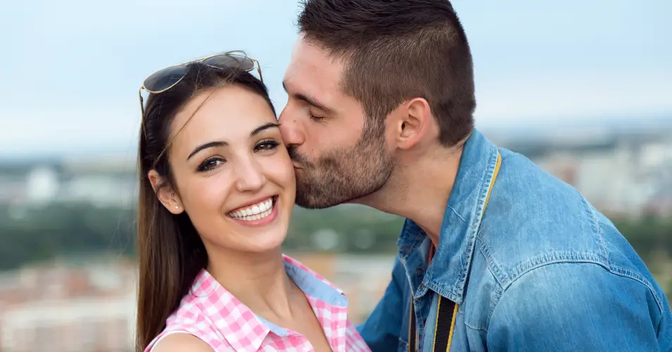 11 Ways Men Act When They Fall in Love