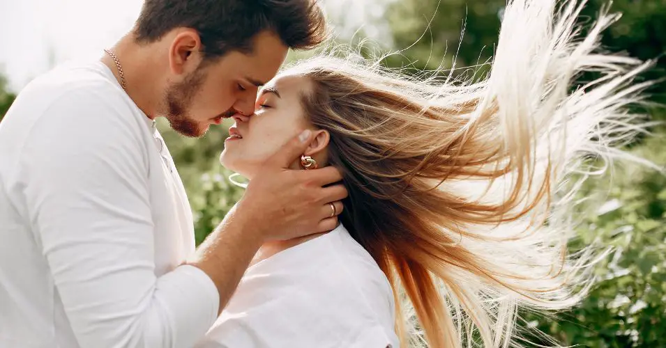 Here’s How to Make Him Addicted to You [According to His Zodiac Sign]