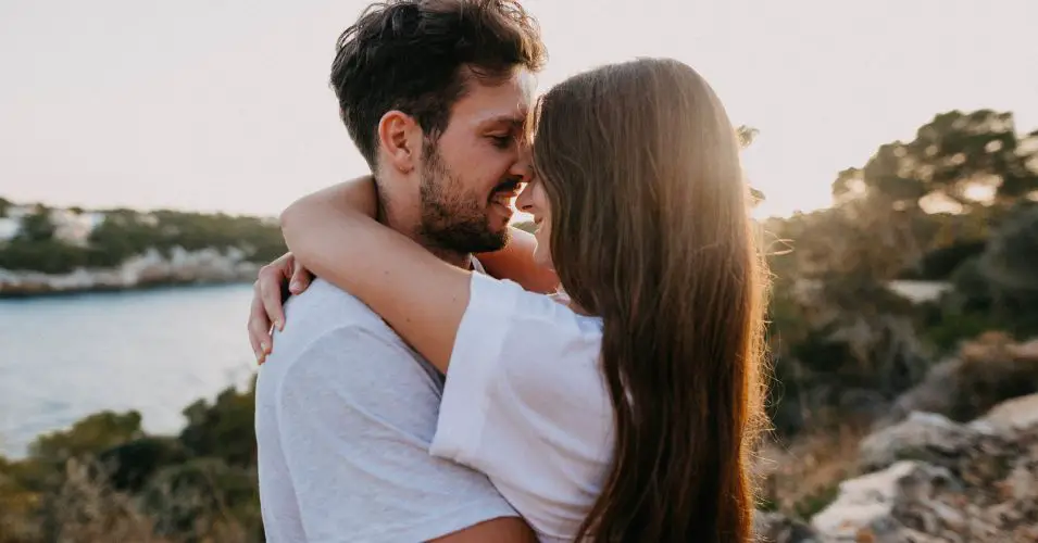 6 Things He’ll Care About if You’re the One and 6 if You’re Just a Fling