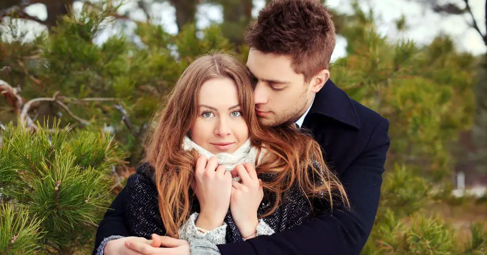 7 Reasons a Guy Wants to Keep a Relationship Secret