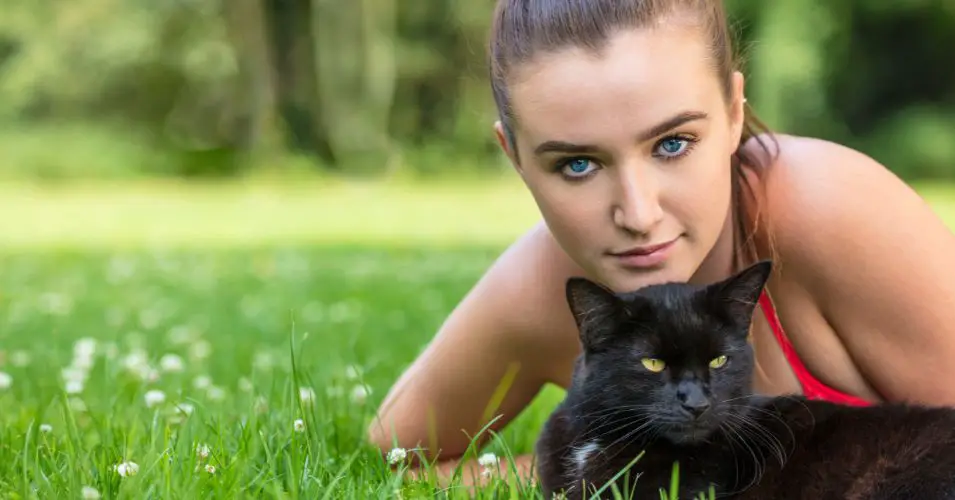 8 Spiritual Meanings of Seeing a Black Cat