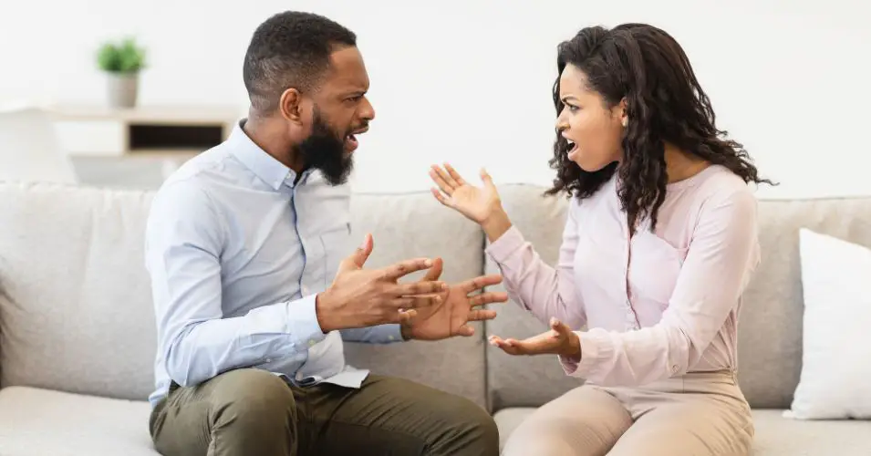 9 Things to Do When Your Boyfriend Lies to Your Face