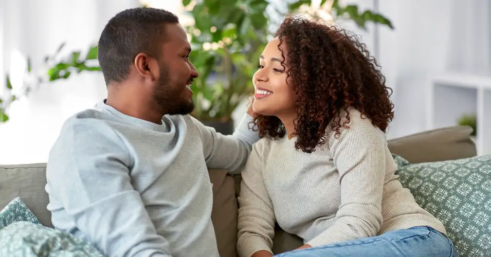 10 Ways to Ask a Guy Out Without Sounding Desperate