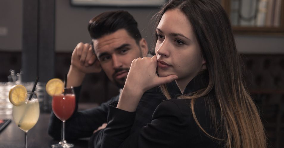 7 Insightful Reasons Guys Stare at You Without Smiling