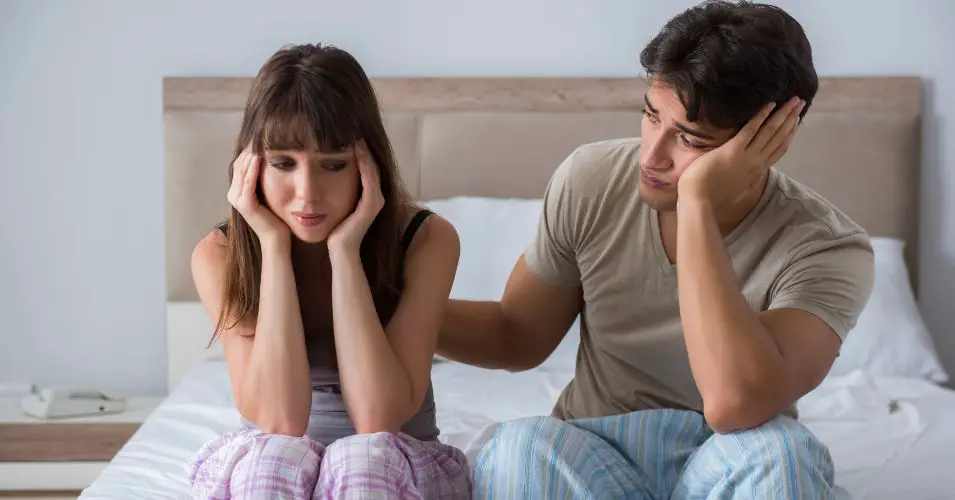 9 Signs He’s Emotionally Manipulative