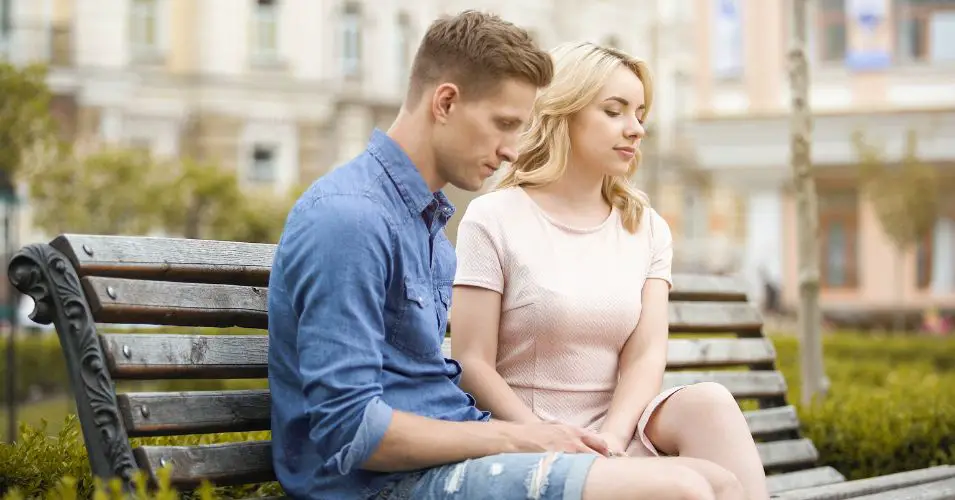 8 Signs He’s Not Being Honest About His Feelings